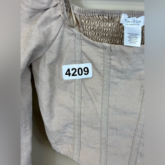 Kirious Los Angeles small 15 p2 p 15” length crop top long sleeve - Picture 3 of 7